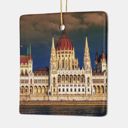 Het gebouw van het Hongaarse parlement in Boedapes Keramisch Ornament (Links)