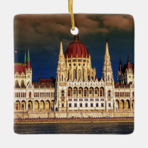 Het gebouw van het Hongaarse parlement in Boedapes Keramisch Ornament