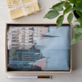 Het gebouw van het Hongaarse parlement in de stad  Tissuepapier (Geschenk)