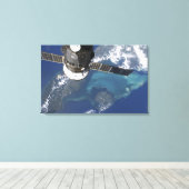 Het gedokte Voortgang 22 ruimtevaartuig Canvas Afdruk (Insitu (Houten vloer))