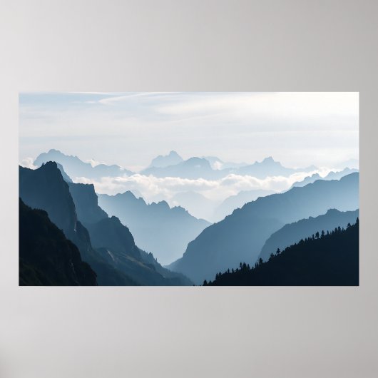 Het gefluister van de Fogbound Peaks Poster (Voorkant)