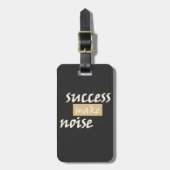 Het geluid van succes T-shirt Bagagelabel (Voorkant verticaal)