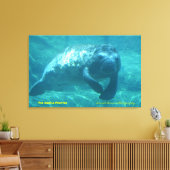 Het Gentle Manatee Canvas Afdruk (Insitu (Woonkamer))