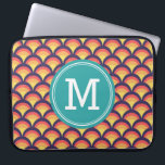 Het Geometrische Monogram van Golven personalisere Laptop Sleeve<br><div class="desc">Deze stijlvolle, monogrammed laptophoes biedt een uniek geometrisch patroon met meerdere kleuren. Pas het aan door de placeholder tekst te vervangen. Klik op de knop "Aanpassen" voor meer opties zoals het wijzigen van het lettertype en de grootte van het lettertype. *Gelieve te merken op dat het Zazzle Watermerk dat in...</div>