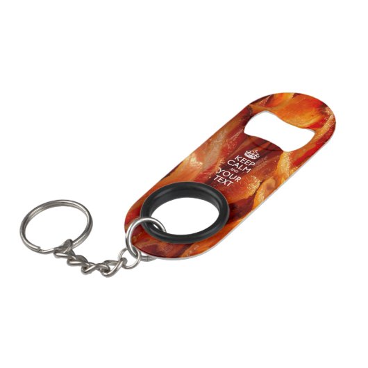 Het gepersonaliseerde KEEP CALM en geeft Tekst op  Sleutelhanger Flessenopener (Voorkant Gekanteld)