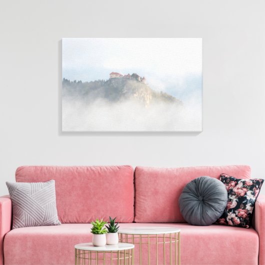 Het gevlekte kasteel omringd door wolken canvas afdruk (Insitu (Woonkamer))