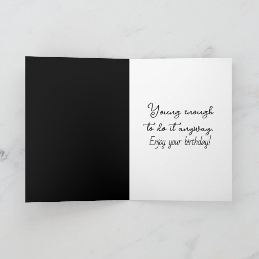 Het Gezicht van het ballonvaardige Man met het Wor Kaart (Binnen)