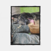 Het glimlachen van de Belgische Malinois Dog Fleece Deken (Voorkant)