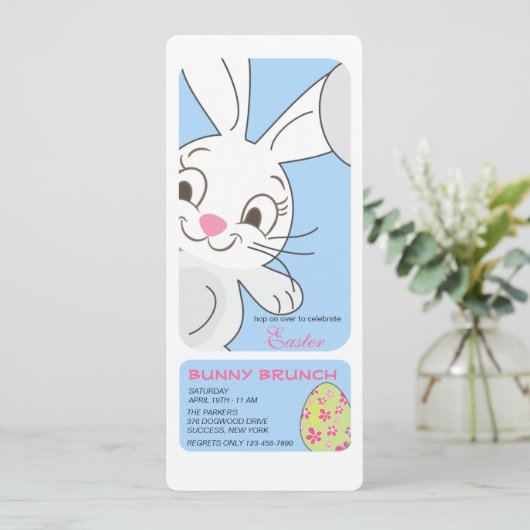 Het glimlachen van de Uitnodiging van de Pasen Bun (Staand voorkant)