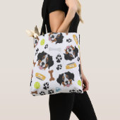 Het glimlachen van Dog Bernese Mountain Dog Tote Bag (Dichtbij)
