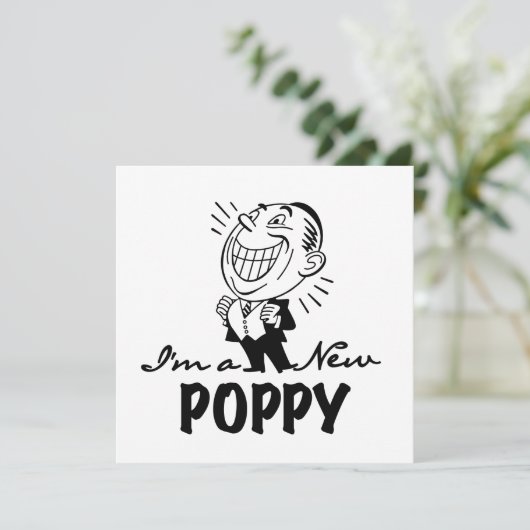 Het glimlachen van nieuwe papaver T-shirts en cade Aankondiging (Staand voorkant)