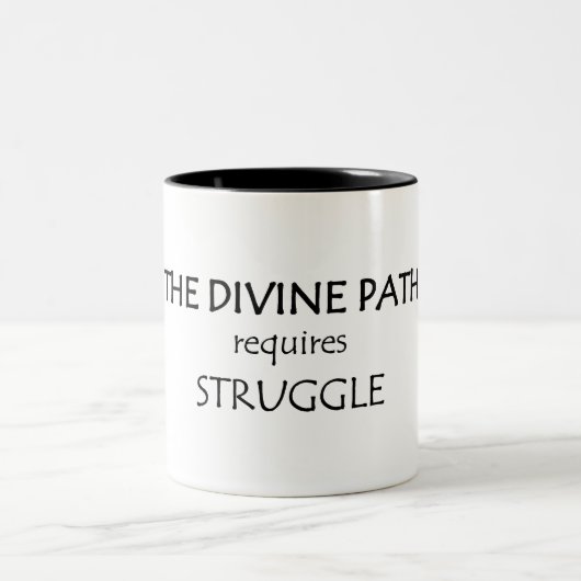 Het goddelijke pad vereist strijd tweekleurige koffiemok (Center)