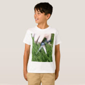 Het gras snijden met een schaar t-shirt (Voorkant volledig)