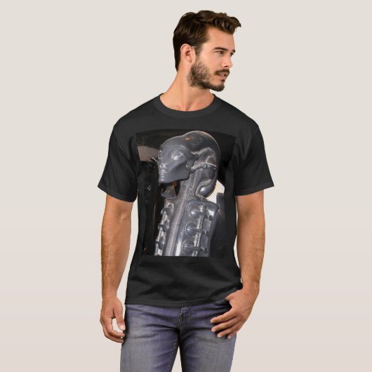 Het H.R. Giger Museum. Gruyer, Schweiz T-shirt (Voorkant volledig)