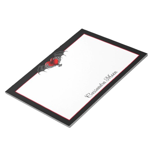 Het Hart van de gothic met Bat Wings Gepersonalise Notitieblok (Schuin)