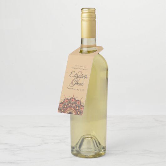 Het hedendaagse bruine strand Mandala Wedding Flessenhanger (Schuin)