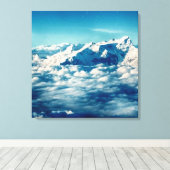Het Himalaya-gebergte in Clouds Blue Sky Canvas Afdruk (Insitu (Houten vloer))