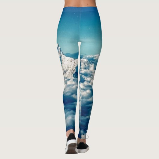 Het Himalaya-gebergte in Clouds Blue Sky Leggings (Achterkant)