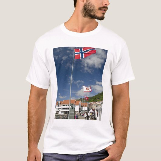 Het historische binnenhavengebied van Bergen met v T-shirt (Voorkant)