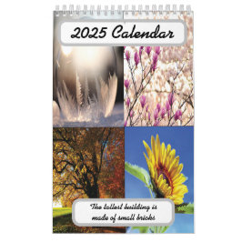 Het hoogste gebouw is gemaakt van kleine bakstenen kalender