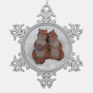 Het houden van Squrrels in Sneeuwwter Ornament/Ket Tin Sneeuwvlok Ornament