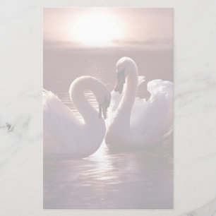 Het houden Zwans die een Hart vormen Briefpapier