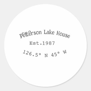Het huis aan het meer. Datum jaar aangepaste coörd Ronde Sticker