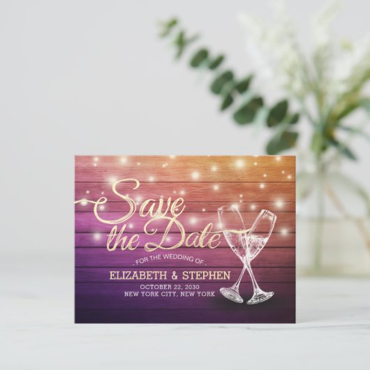 Het huwelijk bewaart de Datum Champagne Glasses Wo Aankondigingskaart (Staand voorkant)
