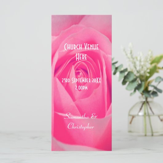 Het huwelijksprogramma van de roze roze roodroos programmakaart (Staand voorkant)