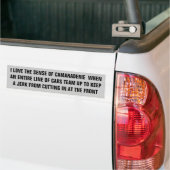 Het in een rij snijden van auto's voorkomen van he bumpersticker (Op Truck)