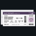 Het instappen de  Witte van het Paars van de pas s<br><div class="desc">Haal je gasten in de geest van het luchtruim met deze mod boarding pass save-the-date geïnspireerd door de luchtvaartmaatschappijen uit het verleden. Uw vrienden en familie zullen enthousiast worden over uw aanstaande bruiloft op de bestemming wanneer zij deze creatieve en unieke aankondiging ontvangen die door u wordt gepersonaliseerd. Hulp nodig...</div>