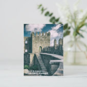 Het interieur van Guimaraes Castle. Guimaraes, Por Briefkaart (Staand voorkant)