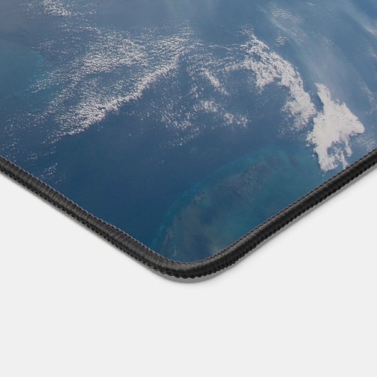 Het internationale ruimtestation boven de Atlantis Bureaumat (Hoek)