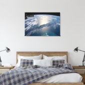 Het internationale ruimtestation boven de Atlantis Canvas Afdruk (Insitu (Slaapkamer))