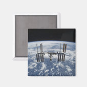 Het internationale ruimtestation in een baan om de magneet (Voorkant / Achterkant)