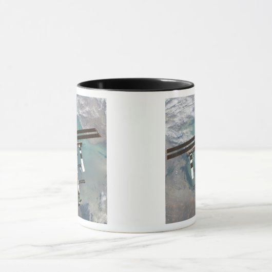 Het internationale ruimtestation mok (Midden)