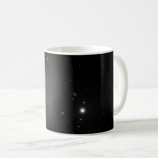 Het interstellaire object Oumuamua. Koffiemok (Voorkant rechts)
