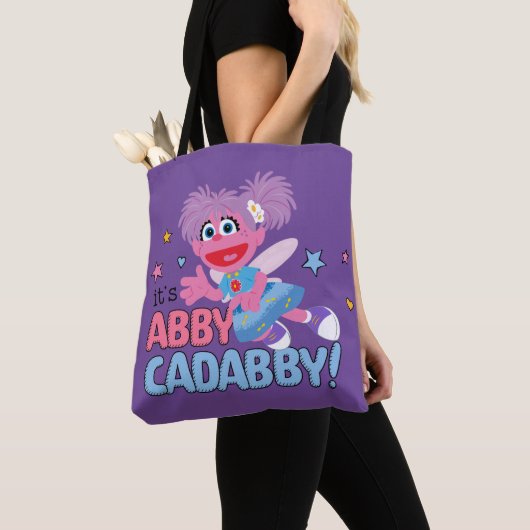 Het is Abby Cadabby. Tote Bag (Dichtbij)