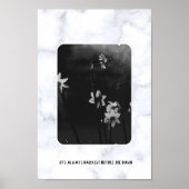 Het is altijd donkerst voor de zonsopgang poster (Voorkant)