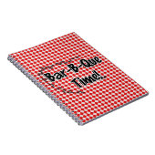 Het is BBQ Time. Rood Gecontroleerde tafelkledij m Notitieboek (Rechterzijde)
