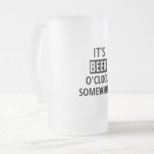 Het is Beer O'Clock Ergens gegrilde Mok (Voorkant links)