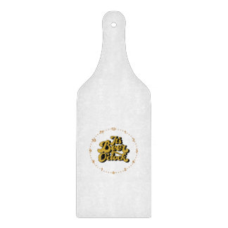 Het is bieruur op een snijplank