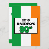 Het is Daideo's 80ste verjaardag Irish Flag Invite Kaart (Voorkant / Achterkant)