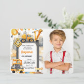 Het is de bouw verjaardag foto kaart (Staand voorkant)