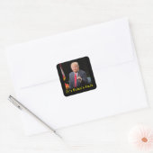 Het is de schuld van Biden. Vierkante Sticker (Envelop)