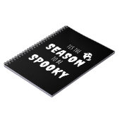 Het Is De Tijd Om Een Enge Grappige Design Te Hebb Notitieboek (Linkerzijde)