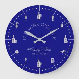 Het is de Wine O'Clock Elegant Silver Navy Monogra Grote Klok