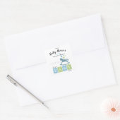 Het is een Baby shower. Vierkante Sticker (Envelop)