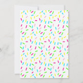 Het is een Baby Sprinkle Shower Rainbow Sprinkles Kaart (Achterkant)