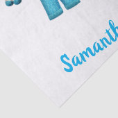 Het is een babykleding van een jongen, Onesis Baby Tissuepapier (Detail)